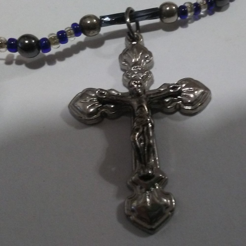 Black and Gray Beads Cross Barrel NWT